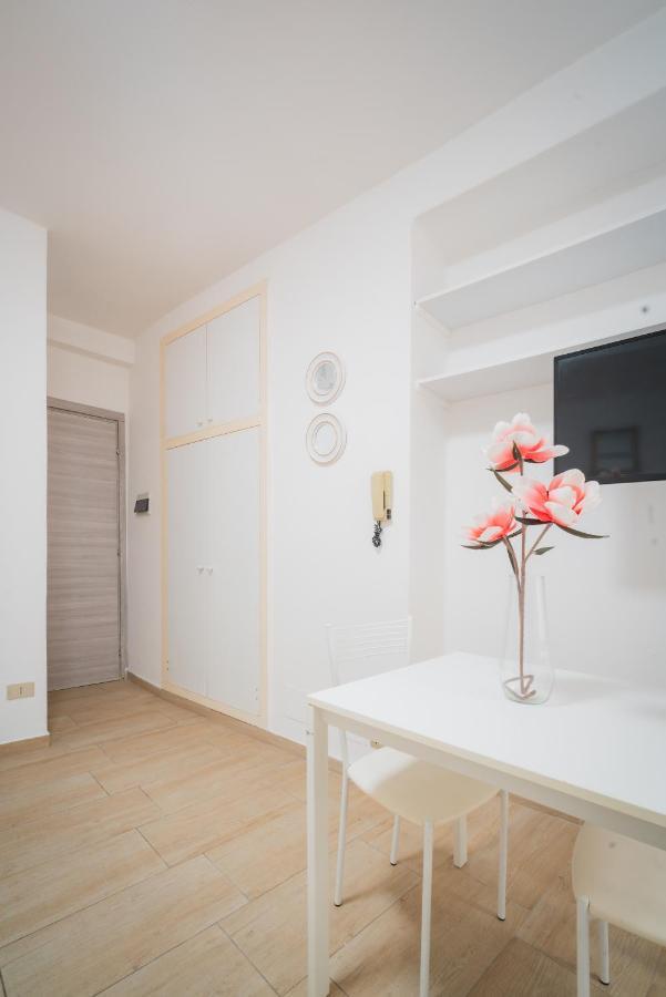 Suite "Castello" Del Garda - Apt Per Coppie Garda Desenzano del Garda Esterno foto