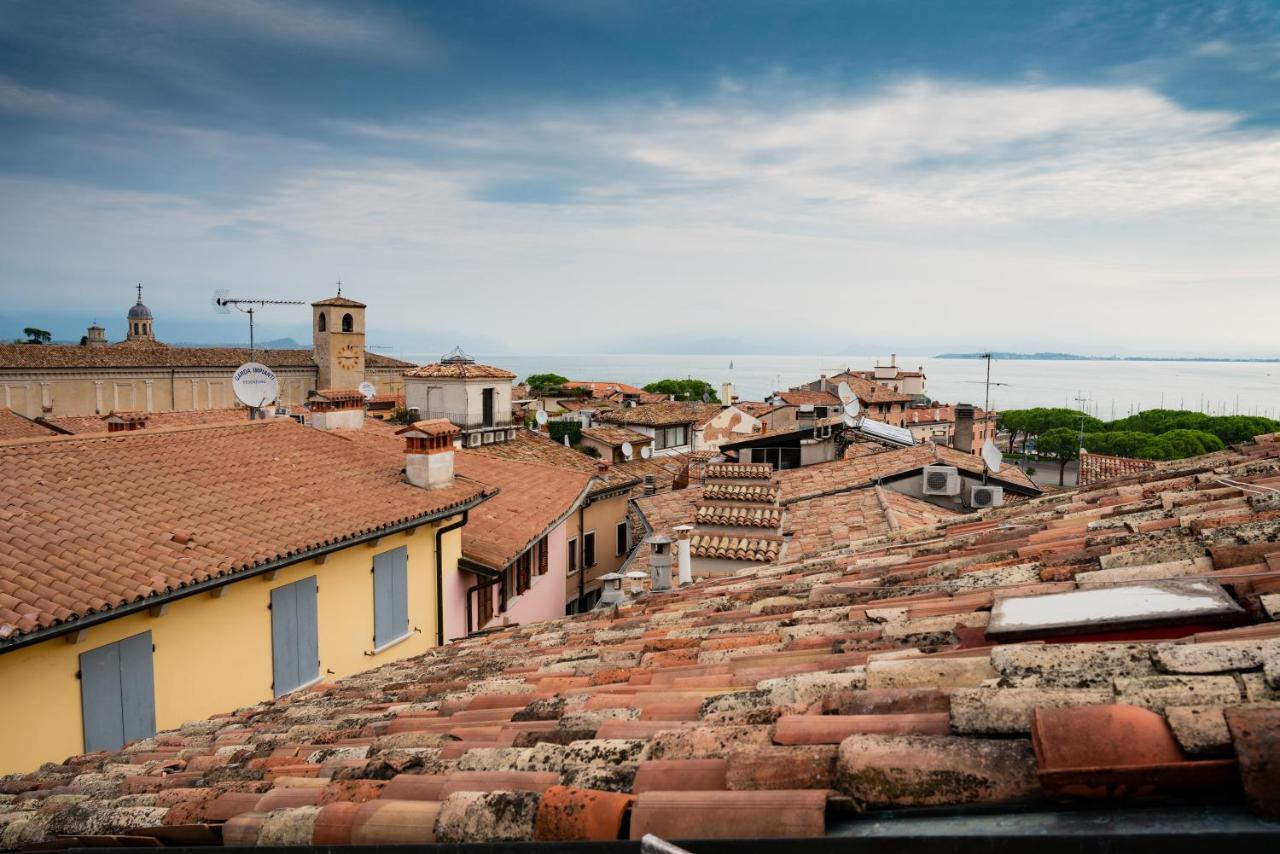 Suite "Castello" Del Garda - Apt Per Coppie Garda Desenzano del Garda Esterno foto